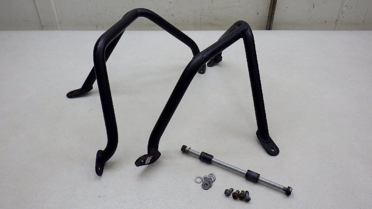 X279 V85TT エンジンガード左右　モトグッチ MOTO GUZZI_画像1