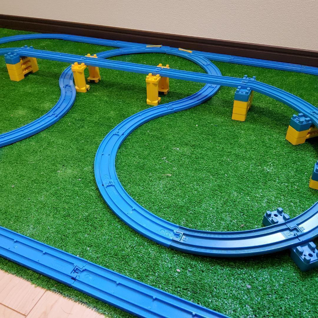 プラレール 洗浄済み ダブルアンダースロープ レイアウト コース セット 匿名配送 曲線レール橋脚 直線レール 坂曲線 レール_画像6