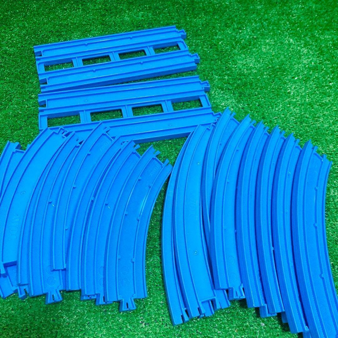 送料無料 プラレール 洗浄済み 複線オーバル2 レイアウト コース セット 匿名配送 複線曲線レール 複線直線レール 曲線レール_画像6