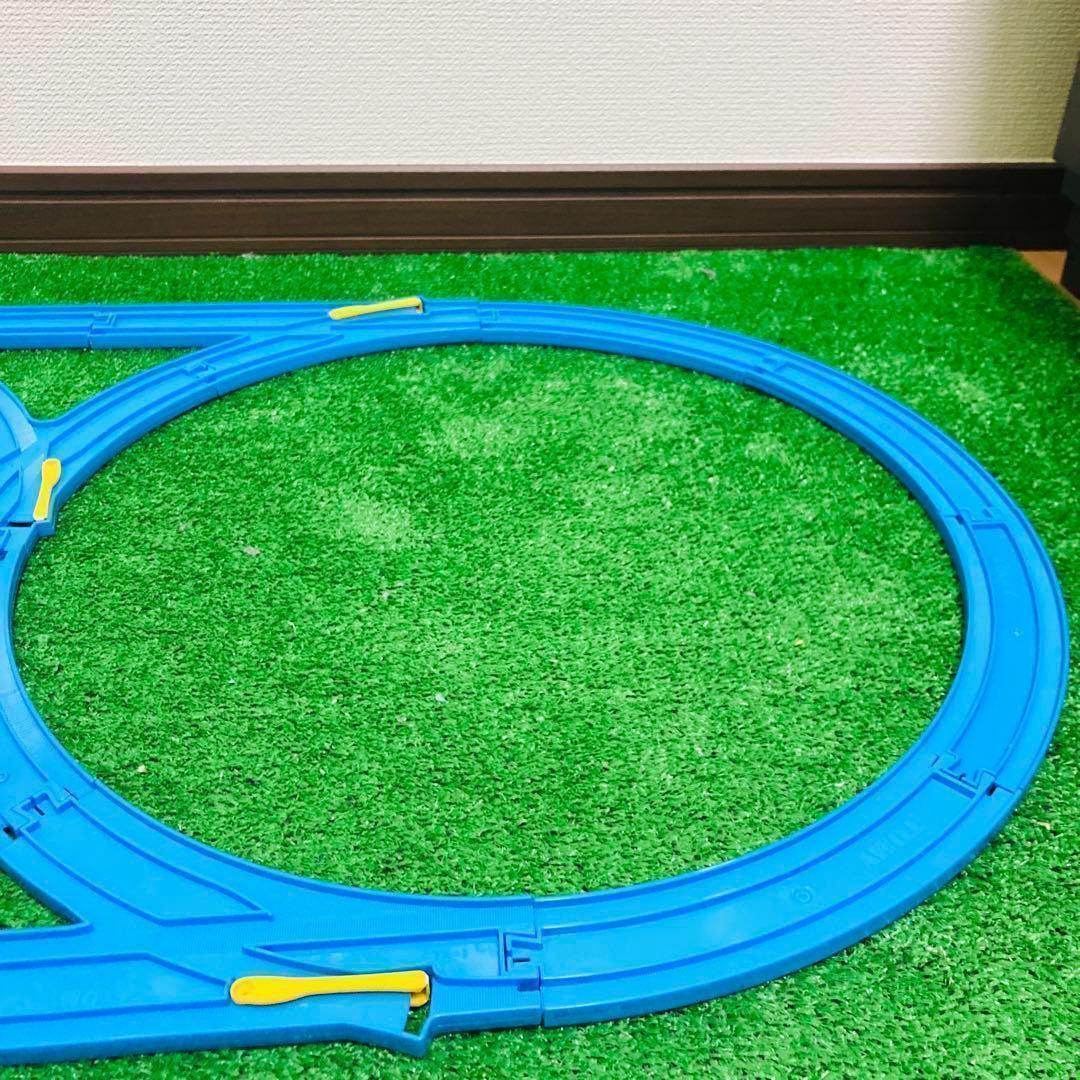 送料無料 プラレール 洗浄済み めがねオーバル2 レイアウト コース セット 匿名配送 曲線レール 直線レール 1/2直線レール_画像5