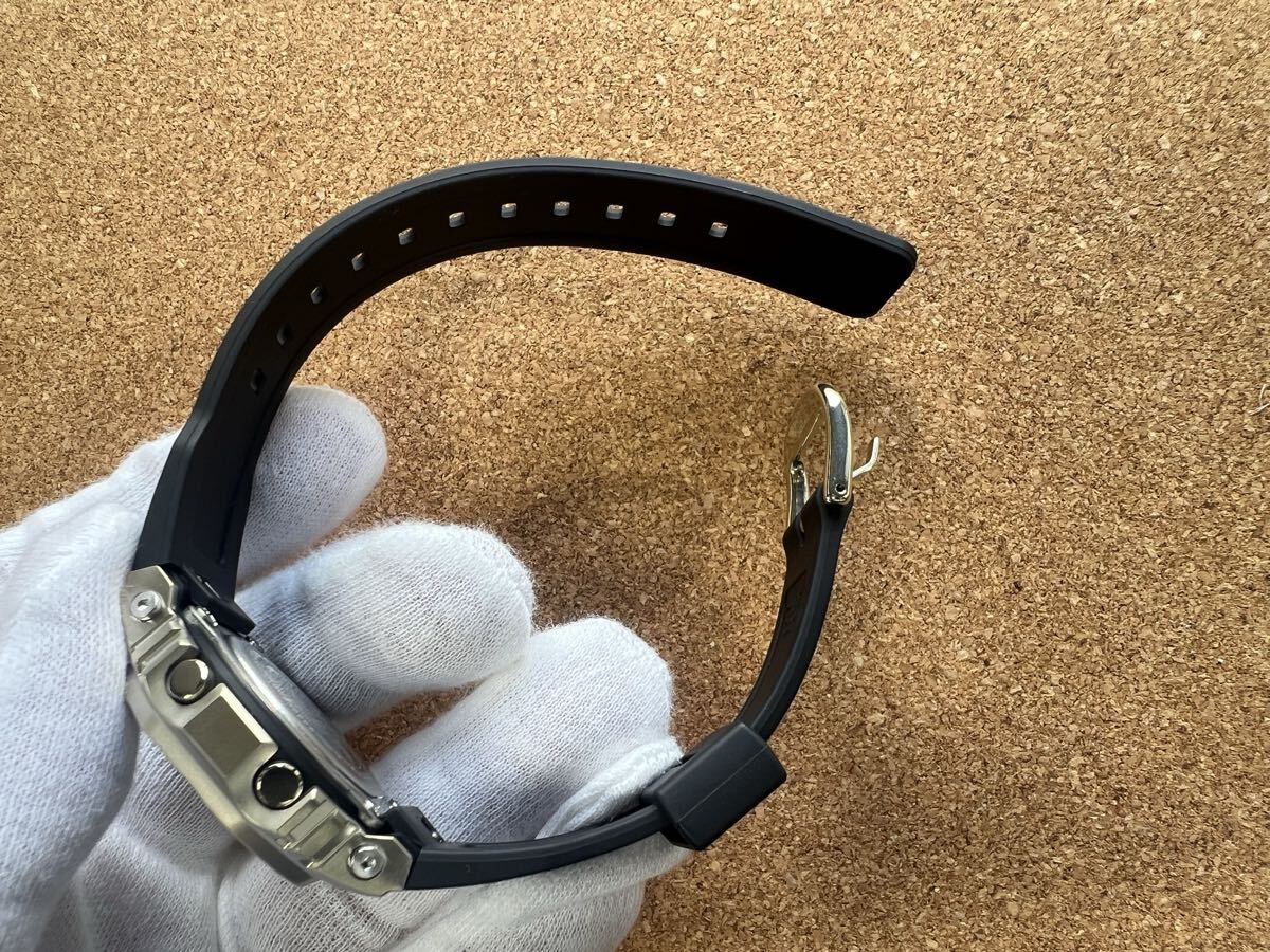 ●未使用●CASIO(カシオ ウォッチ) 生産終了レア品♪ メタルカバード G-SHOCK 時計 mercismith2watch GM-S5600BC-1JF Belle Courbe_画像4