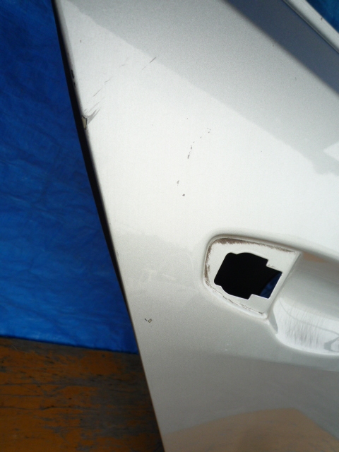 ☆BJ827　VW　ゴルフ7　リアドア　右　シルバー_画像3