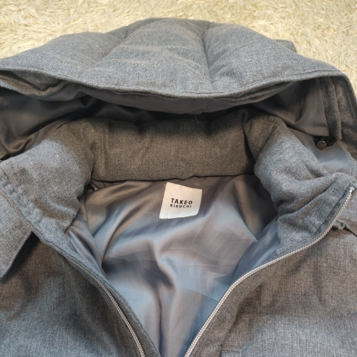 希少L!タケオキクチ【極暖の極み】TAKEO KIKUCHI ダウンジャケット グレー アウター 美シルエット 中綿 ダウン フェザー フード 秋冬◎ (3_画像4