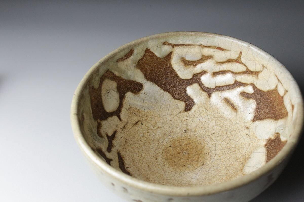 【LIG】見(jiàn)事な見(jiàn)込みの景色 古唐津 斑唐津 茶碗 茶器 茶碗 古美術(shù)品 コレクター収蔵品 [.WU]25.10