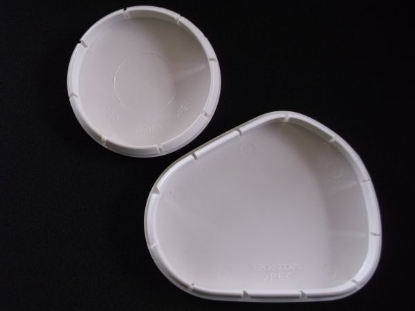 C50 純正 レッグシールド キャップ NH362R 2点 スーパーカブ 新品 CUB フロントカバー 右側 cub AA01 リトルカブ C70 C90 DX CM / zf/zq_画像3