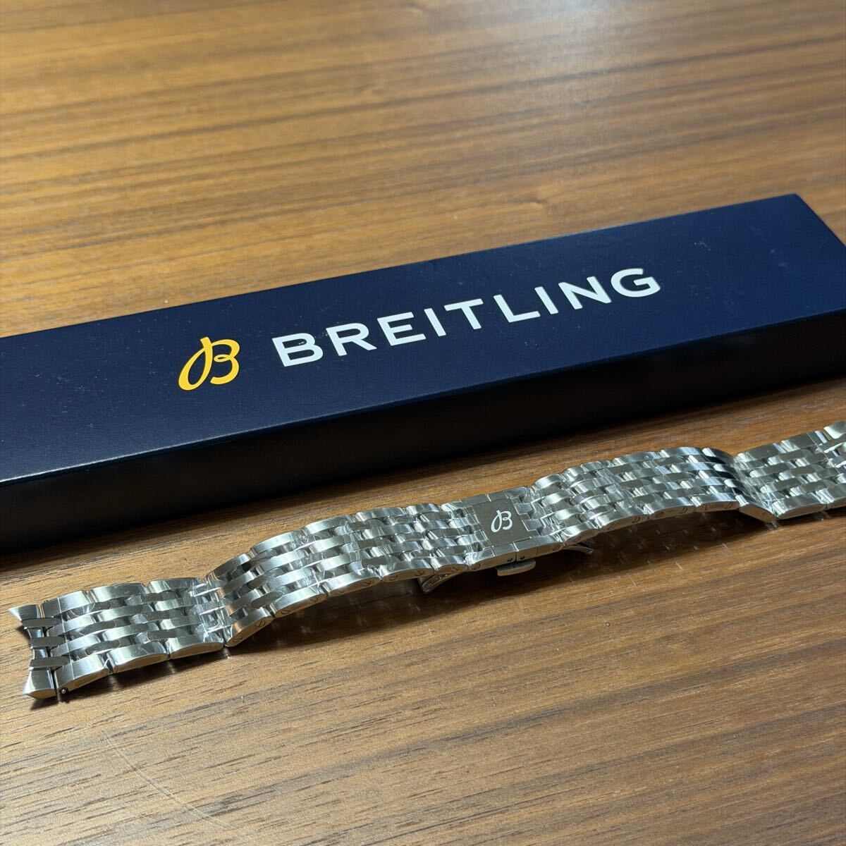 未使用 ブライトリング 2022年発売　ナビタイマー クロノグラフ b01 41mmモデル　461A 22mm ブレスレット ステンレス ボックス付_画像1
