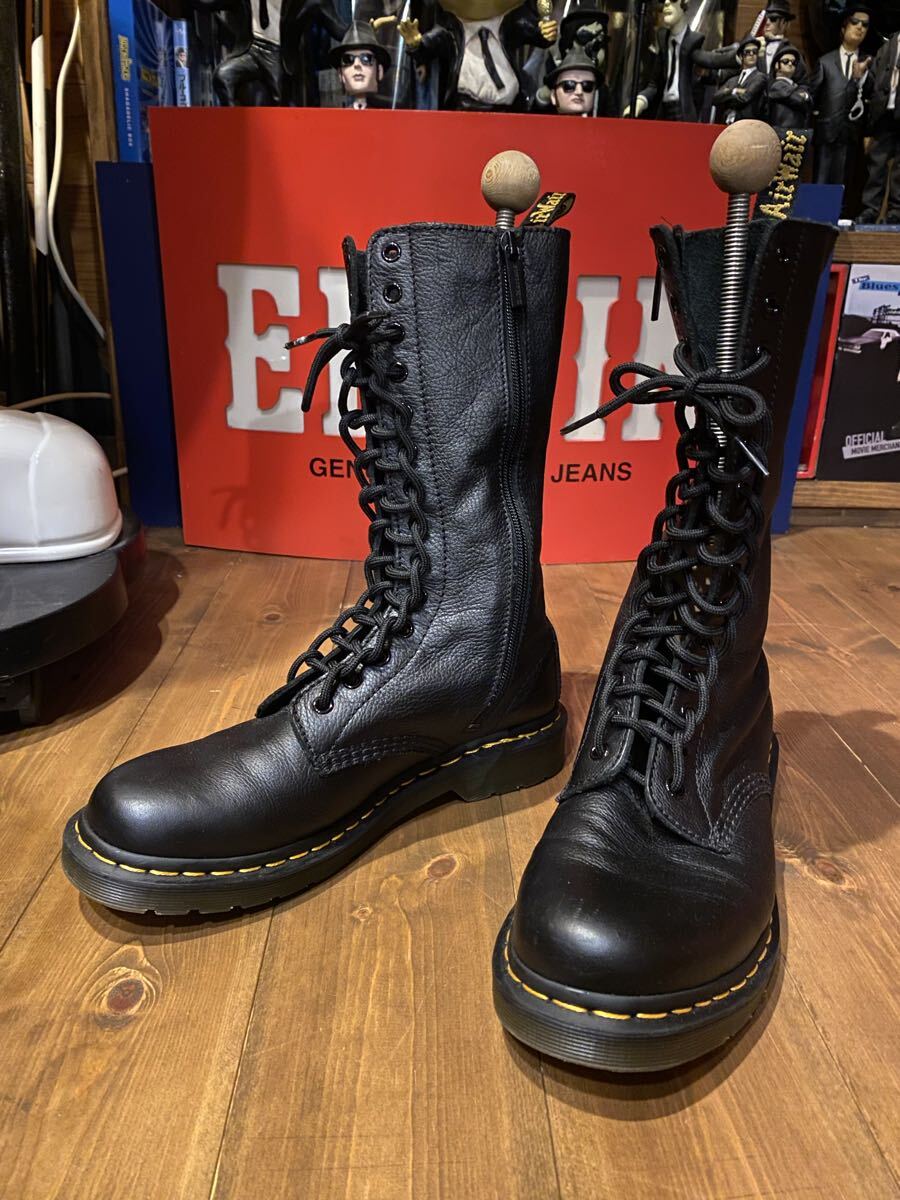 超美品 ドクターマーチン Dr. Martens 14 ホール CORE 1B99 25.5cm 黒 本革 サイドジップ ソフトレザー_画像1
