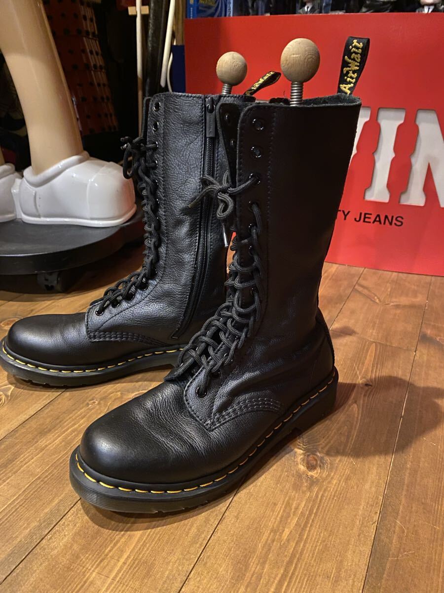 超美品 ドクターマーチン Dr. Martens 14 ホール CORE 1B99 25.5cm 黒 本革 サイドジップ ソフトレザー_画像2