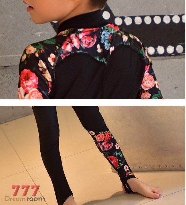 kids 2點(diǎn)セット フラワー 花柄 ブラック ラッシュガード+海水パンツ セットアップ男女兼用 【110cm】 K-244 スイムウェアー