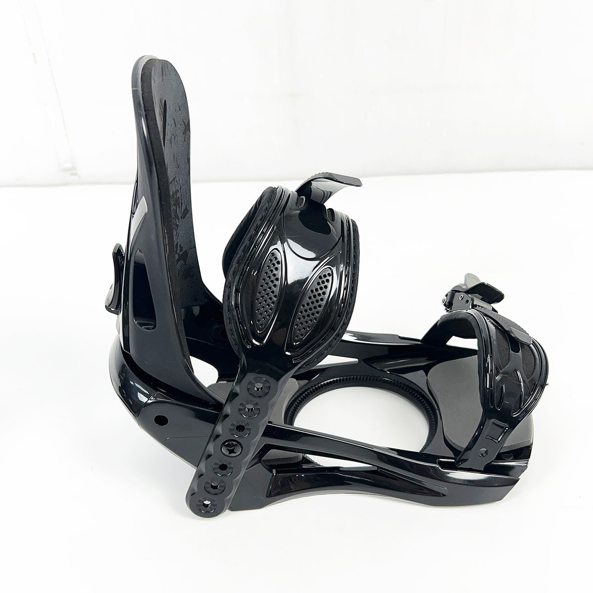 美品 MORROW モロー AXIOM ビンディング Mサイズ スノーボードバインディング 雪山 [T103]_画像6