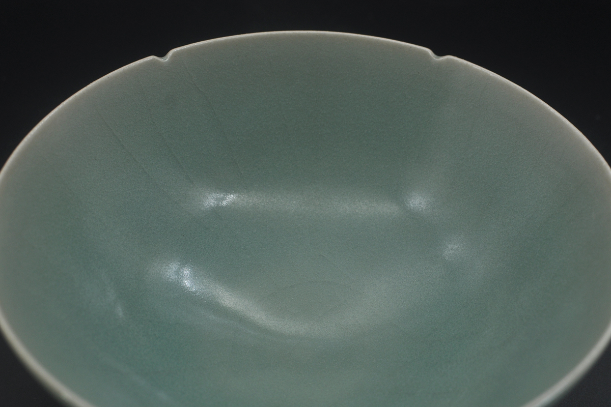 ★唐物古玩古董★宋時代　龍泉窯 希少珍品 青磁 葵口碗_画像4