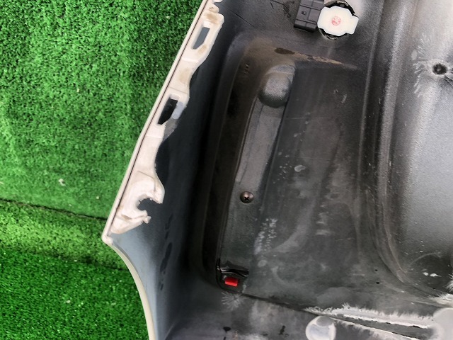 お買い得!! ポン付け H30年 JF3 N-BOX カスタム リアバンパー NH883P パール 中古品 即決 1186637 251009 梱包場_画像4