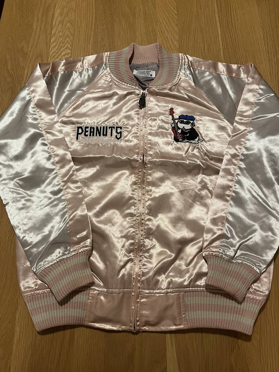スヌーピー刺繍スカジャン　Lサイズ　ピンク　　SNOOPY PEANUTS ロック柄　新品　送料無料_画像2