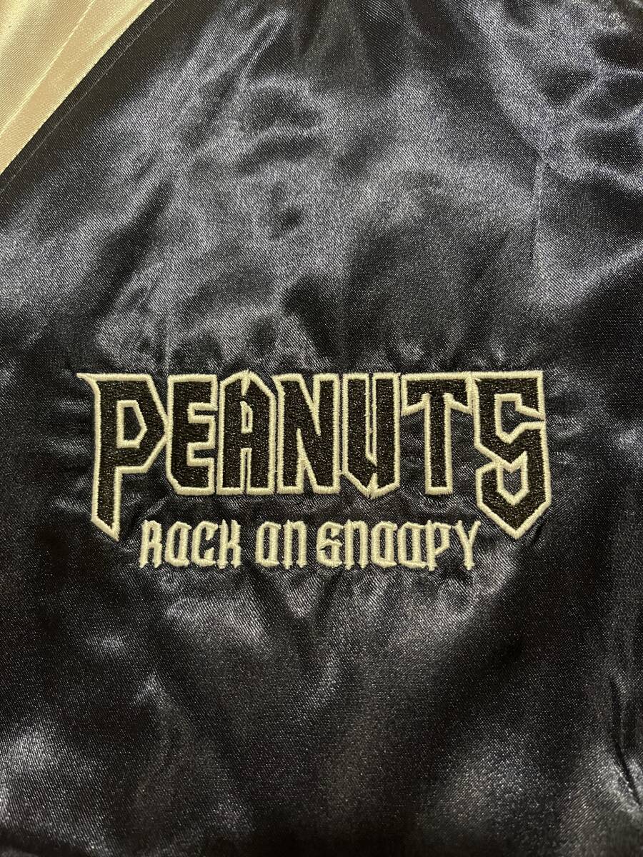 スヌーピー刺繍スカジャン　Lサイズ　ネイビー　　SNOOPY PEANUTS ロック柄　新品　送料無料_画像4