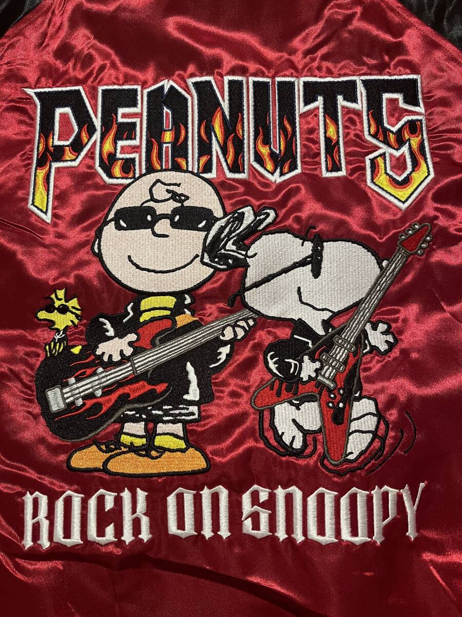 スヌーピー刺繍スカジャン　Lサイズ　レッド　SNOOPY PEANUTS ロック柄　新品　送料無料_画像2