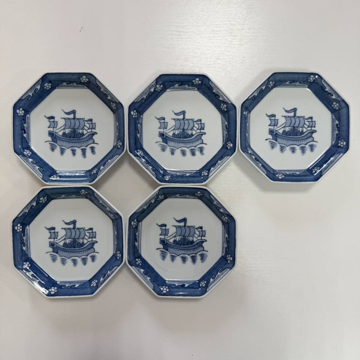 【9556-12】有田焼 唐船図 八角皿 5枚セット 染付 帆船 和食器 陶磁器 _画像2