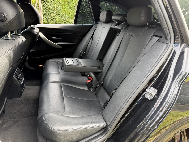 H27 320d 豪華裝備 Mスポ Dターボ 9萬Km 車検8年6月29日 黒革PWシートヒーター付 自動(dòng)ブレーキ レーンアシスト レーダーC ナビBT Bカメラ