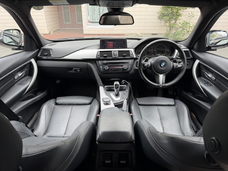 H27 320d 豪華裝備 Mスポ Dターボ 9萬Km 車検8年6月29日 黒革PWシートヒーター付 自動(dòng)ブレーキ レーンアシスト レーダーC ナビBT Bカメラ