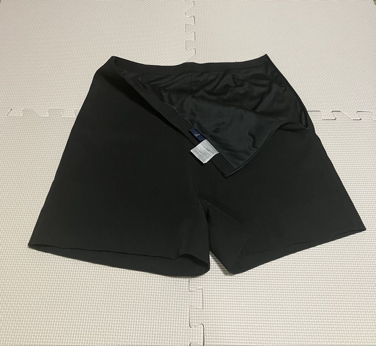 綺麗めショートパンツ　M レディース_画像4