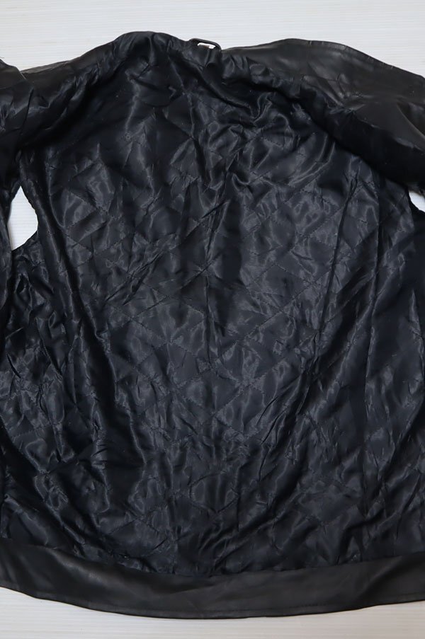 VE26クラブ チームベストUNKNOWNアメリカ古着ライダースベスト合皮フェイクレザーSONS OF ANARCHYパッチ付き黒系Sサンズ オブ アナーキー_画像4