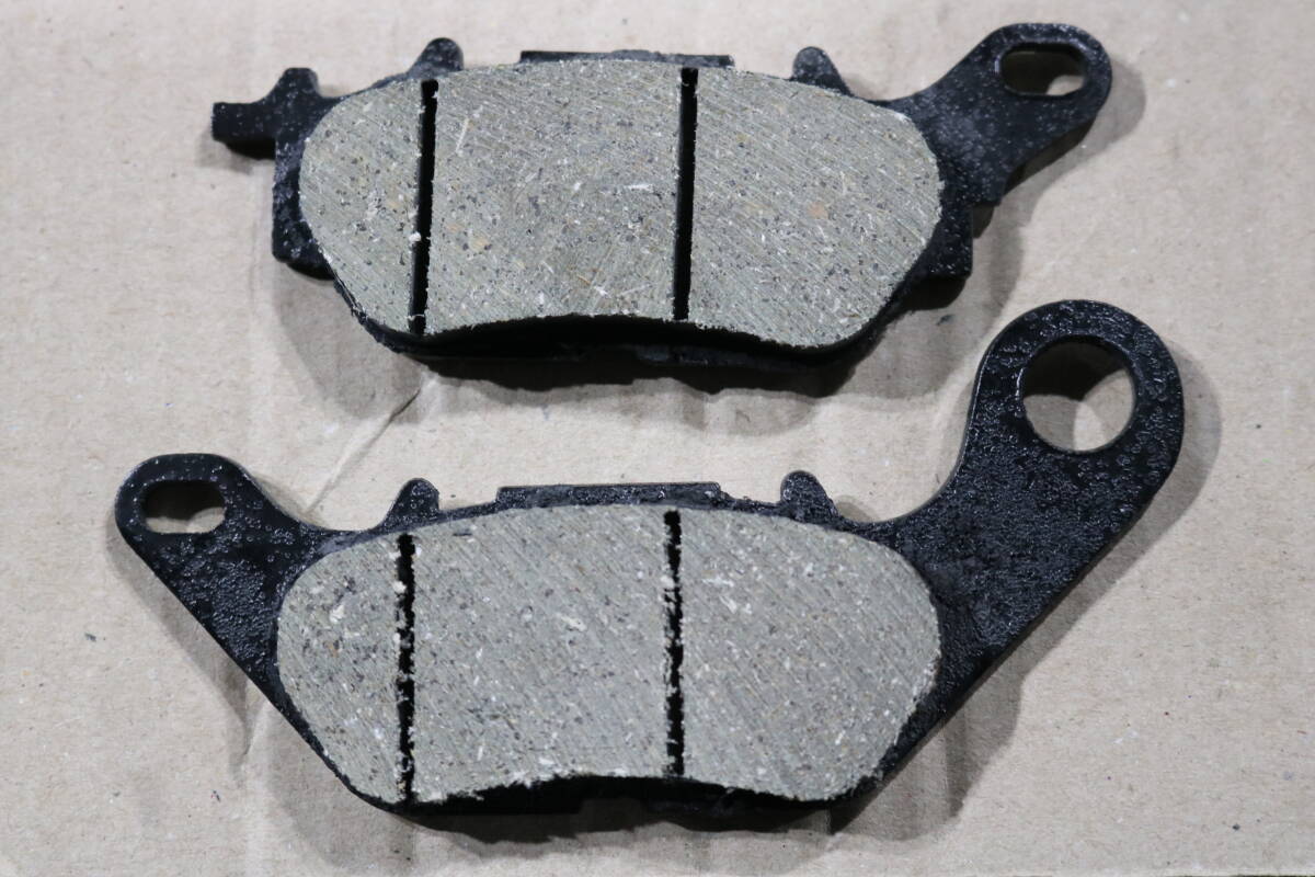 送料込み リアブレーキパッド トリシティ125(SEK1J SEC1J) トリシティ155(SG37J SG81J) リアブレーキパッド 対応品番3C1-F5805-10 _画像1