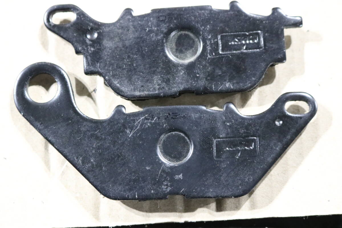 送料込み リアブレーキパッド トリシティ125(SEK1J SEC1J) トリシティ155(SG37J SG81J) リアブレーキパッド 対応品番3C1-F5805-10 _画像2