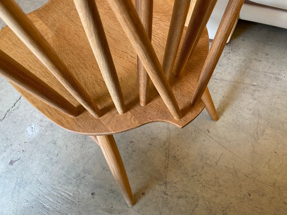 美品 飛騨産業 ダイニングチェア ウィンザーチェア 無垢材 椅子 北欧テイスト 中古品_画像8