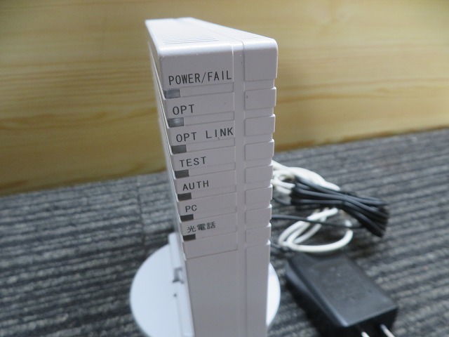 NC☆富士通 光回線 ONU3GE/FE2 光回線終端装置 ◎通電OK ◎動作外し_画像2