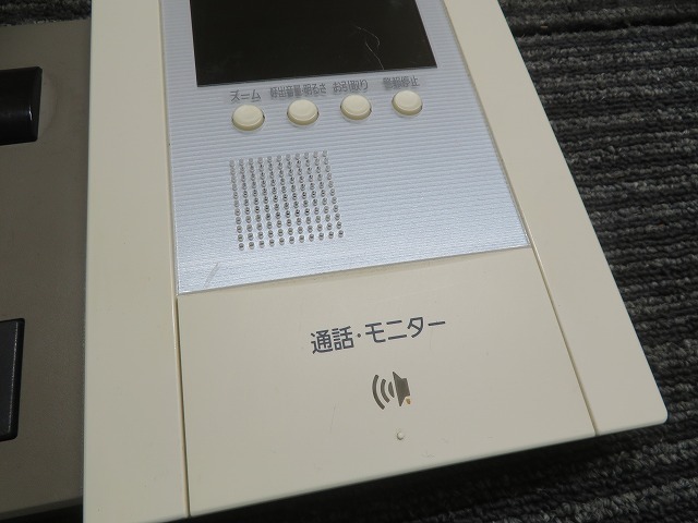 T☆Panasonic　パナソニック カラー玄関番スリム1型　親機　WD201W カラーカメラ付ドアホン子機　WQD001A ◎動作外し/現状未確認_画像2