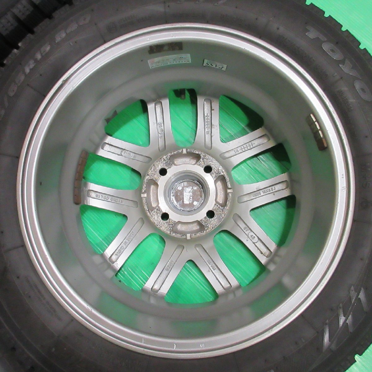 アクア 175/65R15 スタッドレス 60%-75%山 TOYO GARIT GIZ 4本 4穴PCD100 5.5J +43 ヴィッツ スペイド イグニス カローラアクシオ 中古新潟_画像4