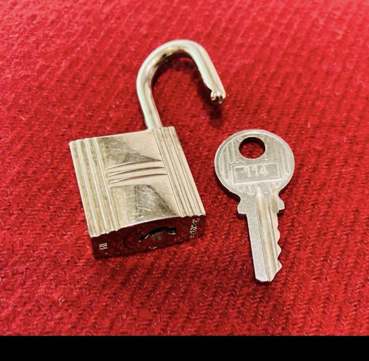 HERMES 南京錠 鍵 シルバー カデナ エルメス カギ_画像3