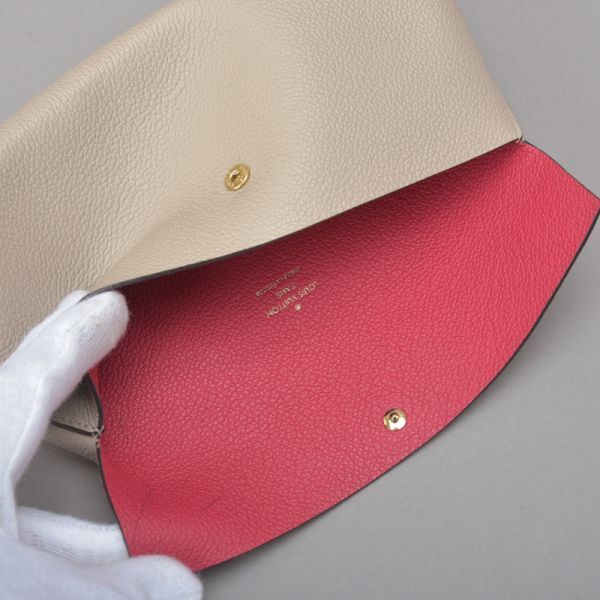 未使用同様 ルイヴィトン ポシェット・リヴェットGM ポーチ バニティバッグ トリヨンレザー ベージュ M61477 箱付き 鞄 /070424-15/c.d_画像8