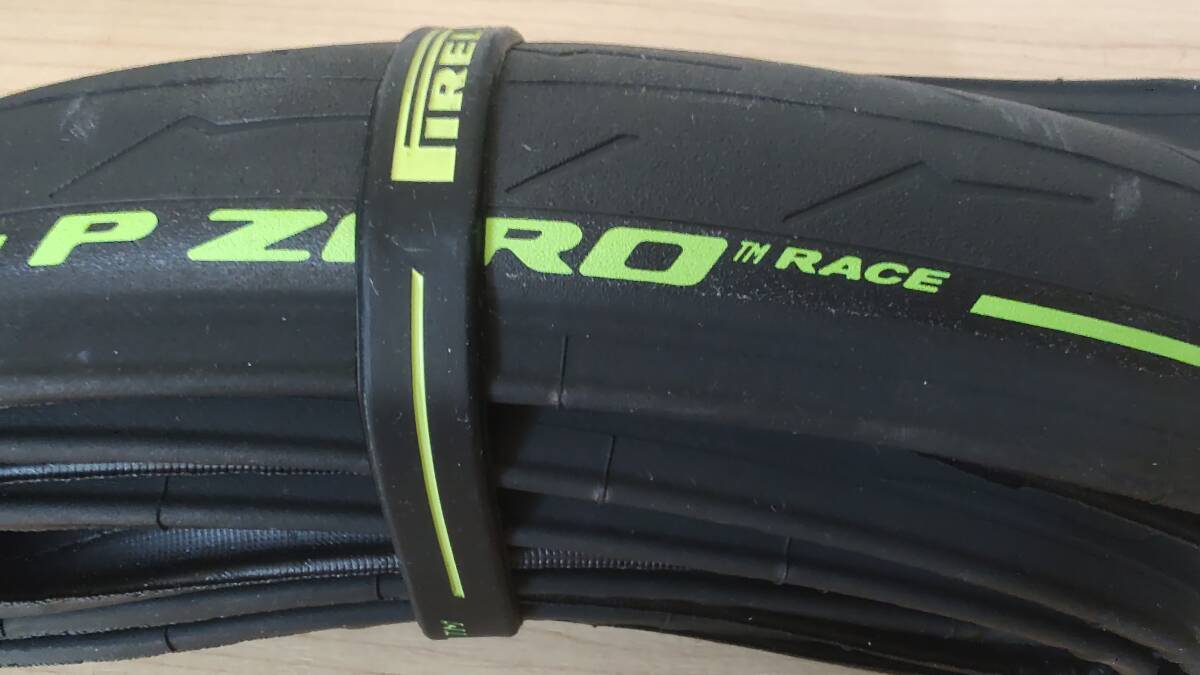 PIRELLI P ZERO Race ピレリ Pゼロ レース　26C　ブラック/ライム　未使用/2本セット_画像4