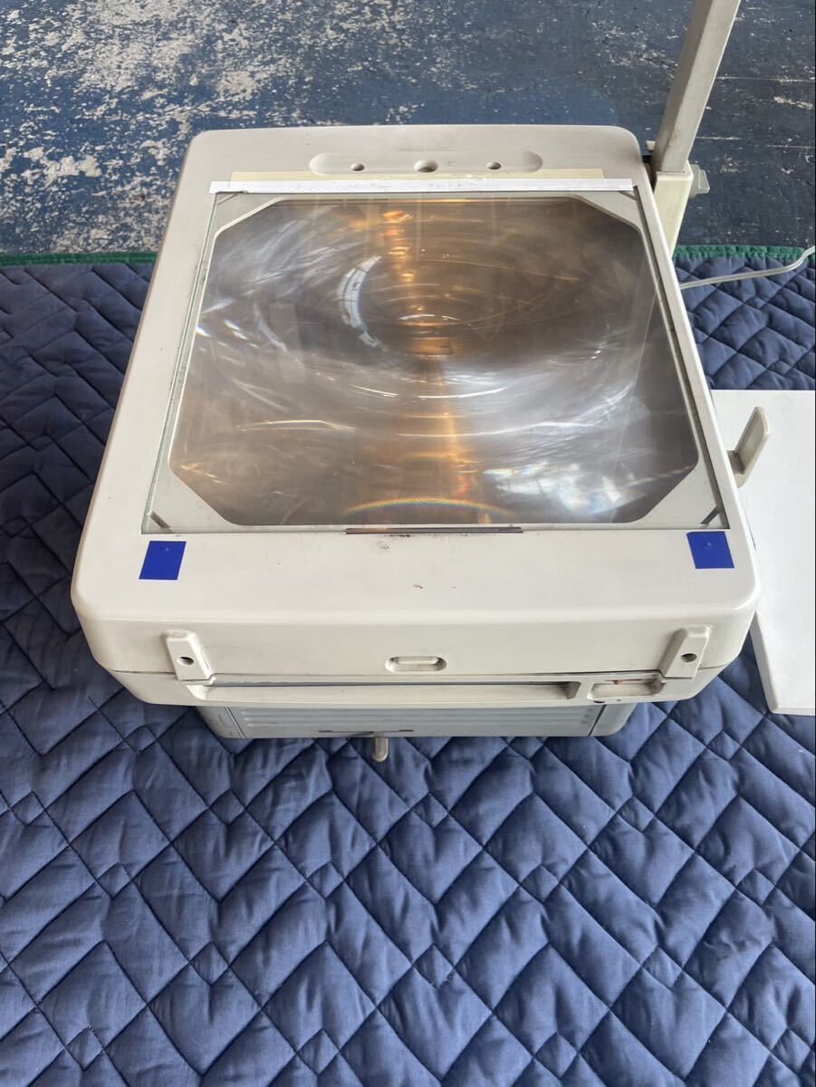 ELMO / オーバーヘッドプロジェクター / モデル HP-A305 / 中古品 簡単動作確認済み _画像2