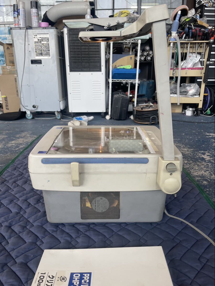ELMO / オーバーヘッドプロジェクター / モデル HP-A305 / 中古品 簡単動作確認済み _画像4