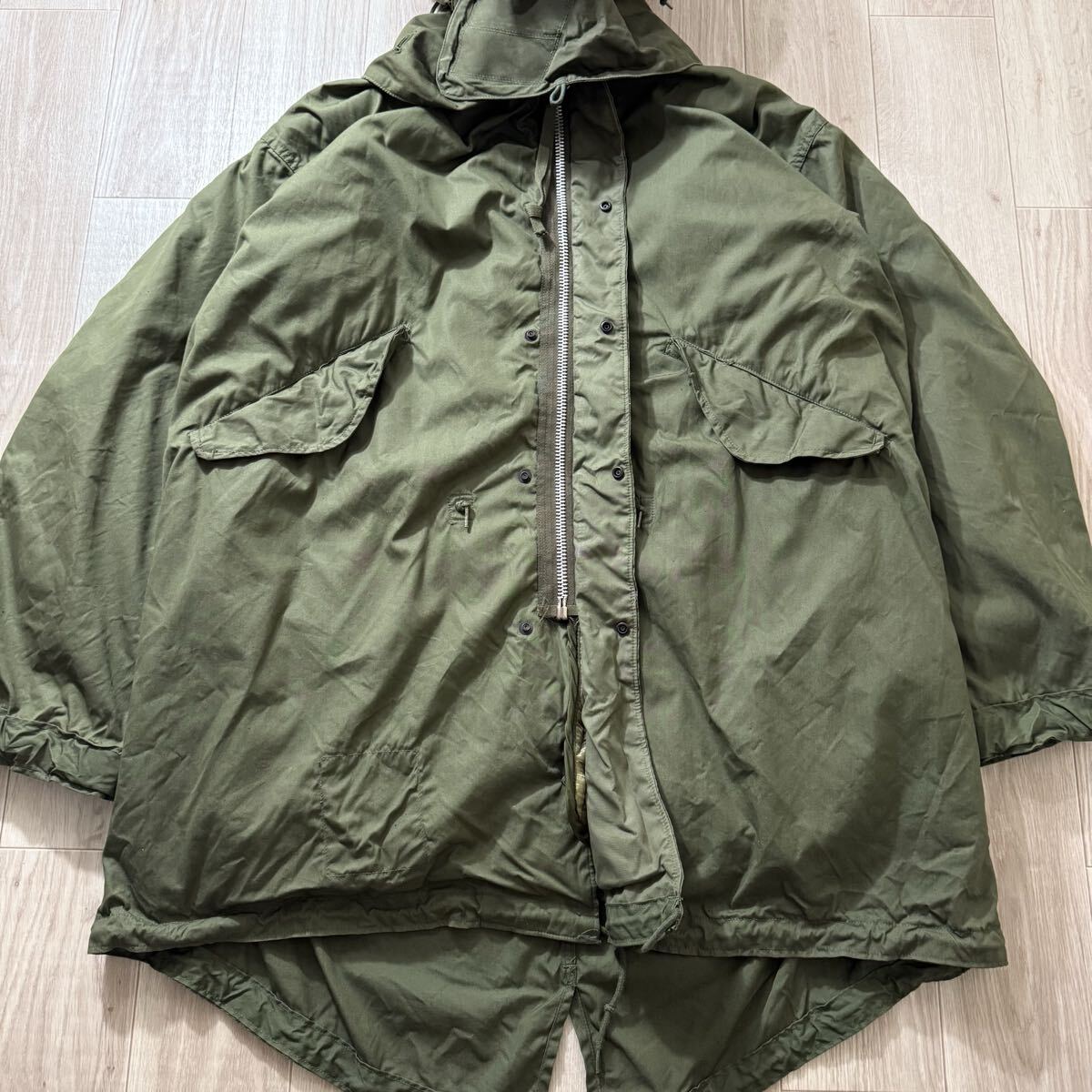希少60sアルミデッド！米軍実物 アルミジップ M65 フィッシュテールパーカー M フルセット デッドストック_画像3