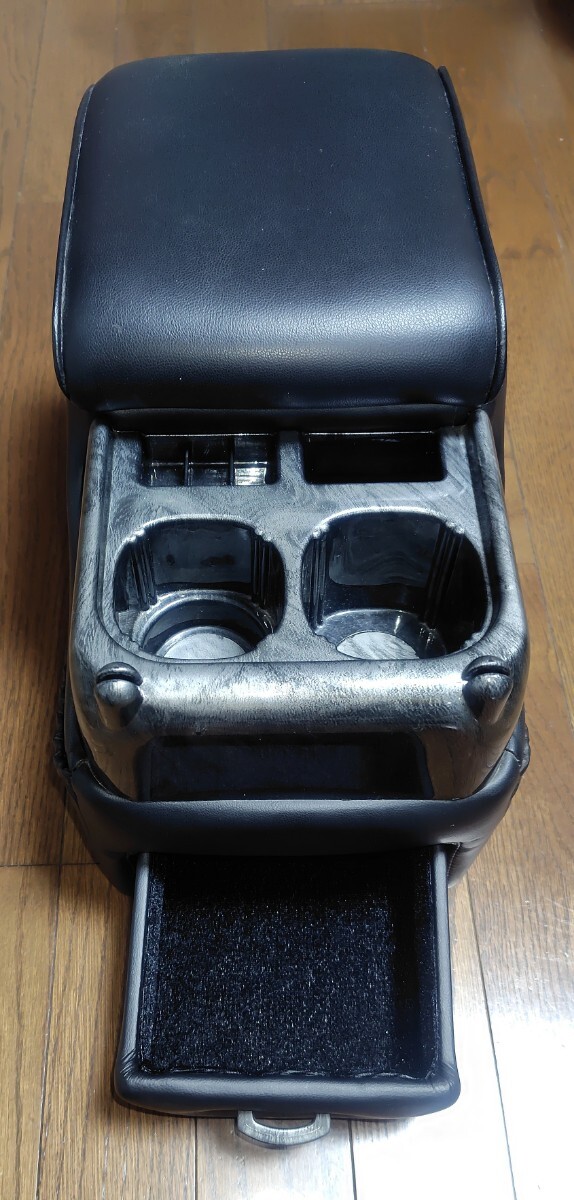 トヨタ　TCR エスティマ　使用コンソールボックス　小物入れ　縦約40cm 横約20cm_画像2