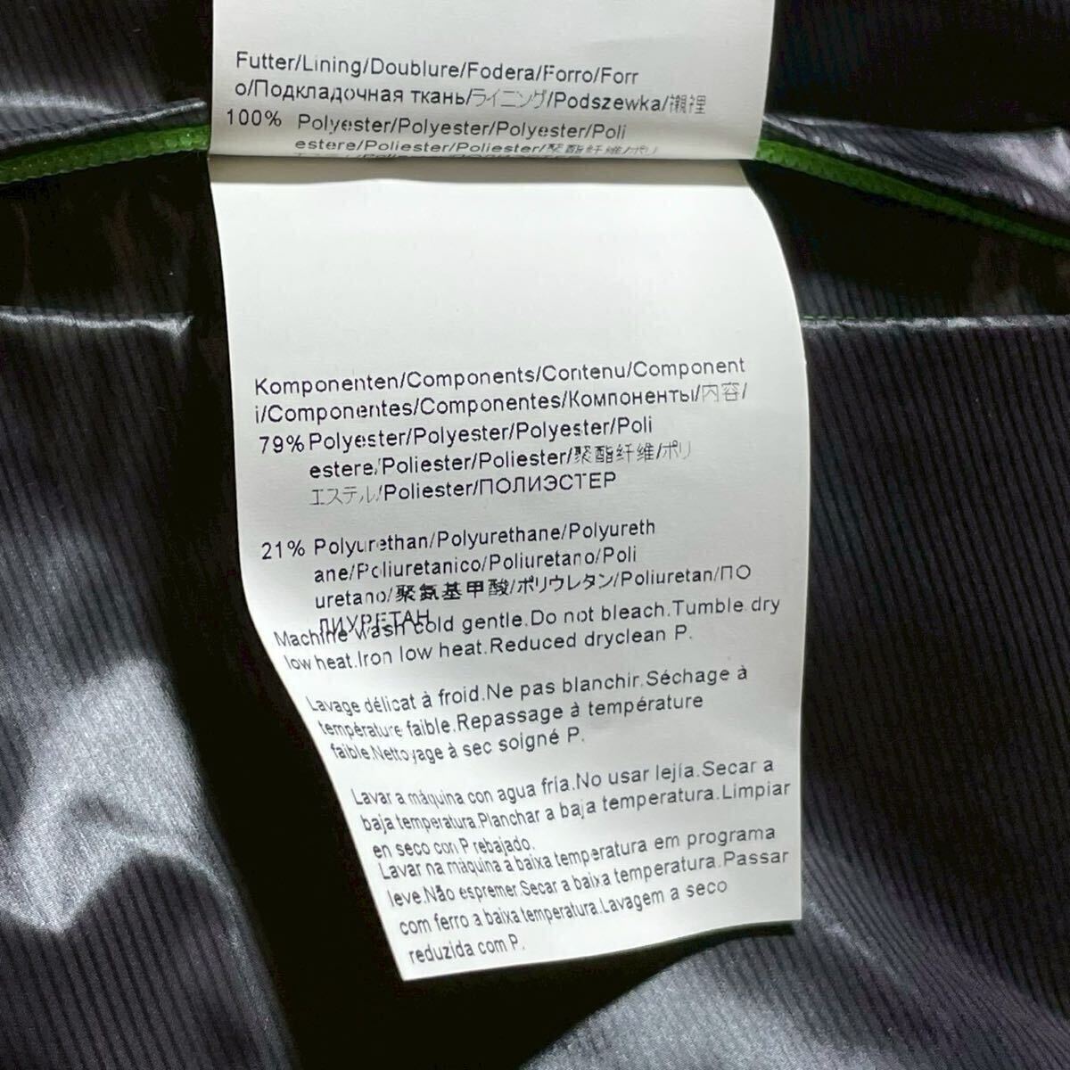 幻の3Lサイズ!!!圧巻の光沢感【ヒューゴボス HUGO BOSS】ボリュームMAX!!!別格のオーラ!!! ダウンジャケット ブラック _画像10