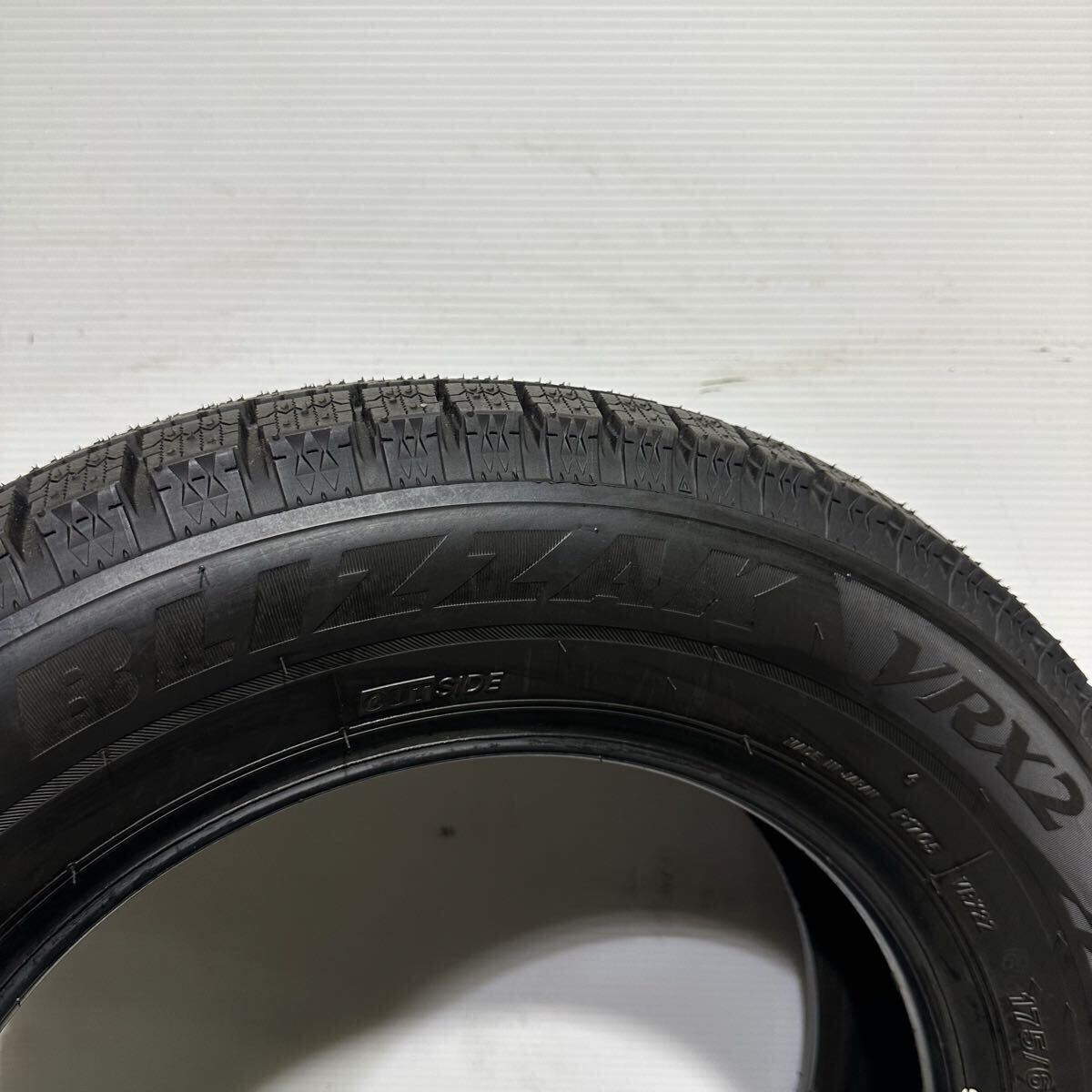 175/65R14 82Q 【送料無料　 4本セット】ブリヂストン　BLIZZAK VRX2 スタッドレスタイヤ　ヴィッツなどに_画像7