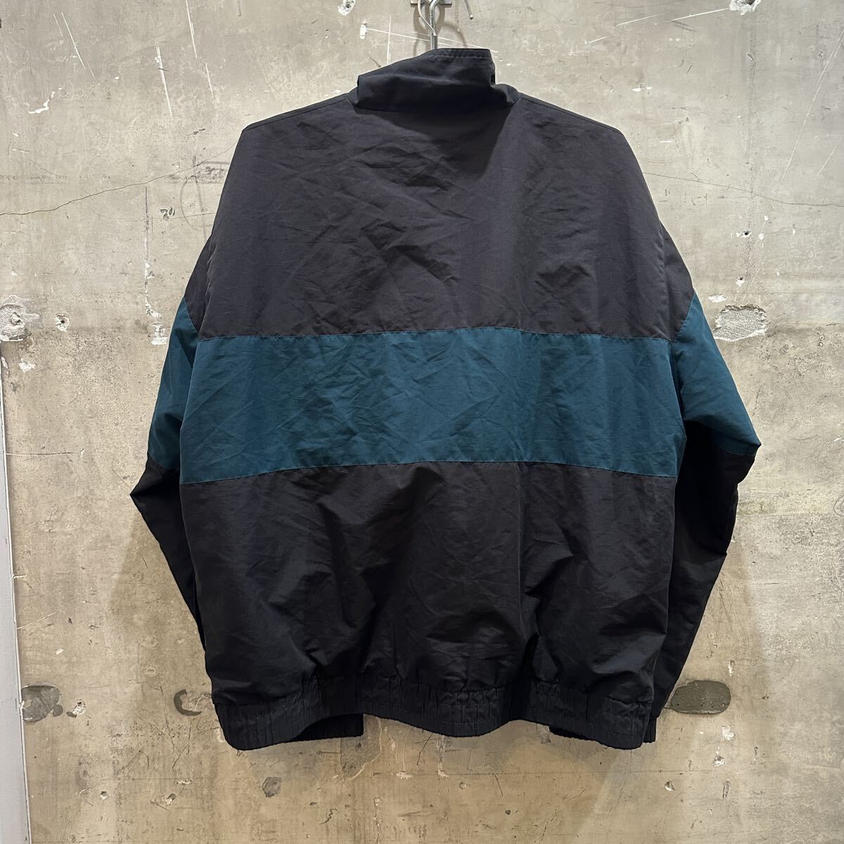 US古着PERRY ELLIS ジップアップペリーエリス ナイロンジャケット_画像4