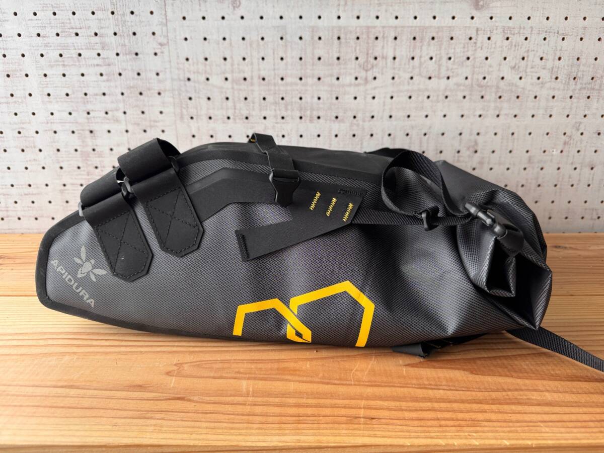 【新品未使用】サドルバッグ APIDURA アピデュラ Expedition Saddle Pack (17L)_画像1