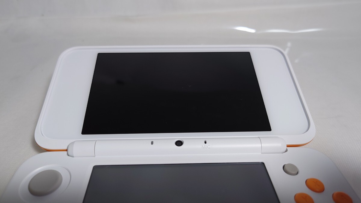 26 【美品】 Newニンテンドー2DSLL Newニンテンドー2DS LL ホワイト オレンジ Nintendo 任天堂 New 2DS_画像4