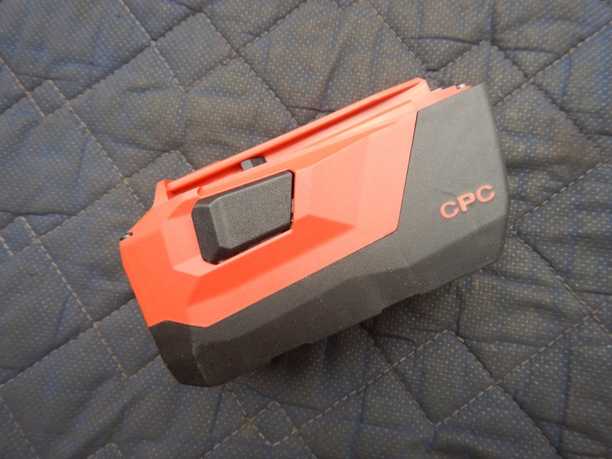 即決税0円未使用品HILTI純正リチウムイオンバッテリーB22/8,0Li-ion 21,6V8,0Ah電池 2310411 2024年9月製_画像4