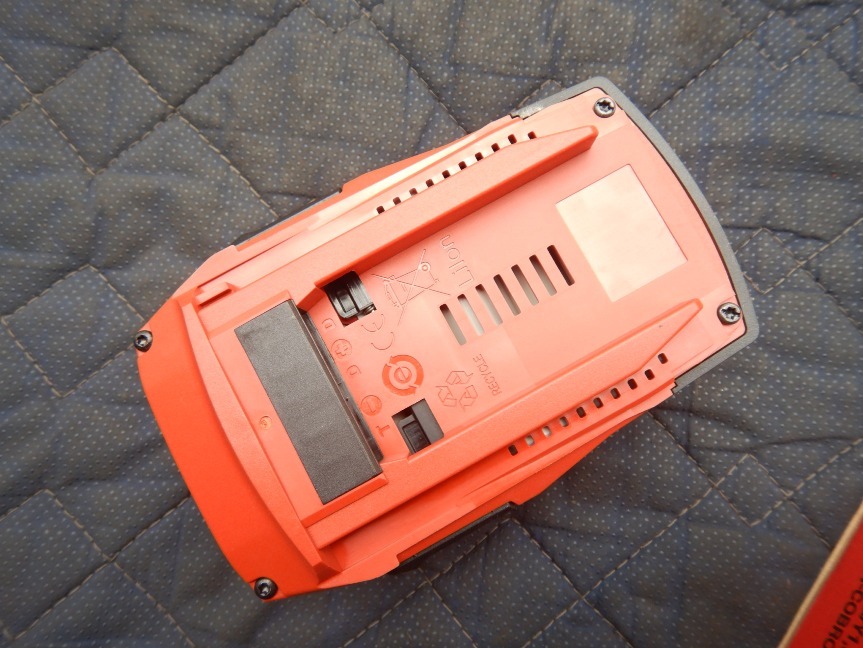 即決税0円未使用品HILTI純正リチウムイオンバッテリーB22/8,0Li-ion 21,6V8,0Ah電池 2310411 2024年9月製_画像5