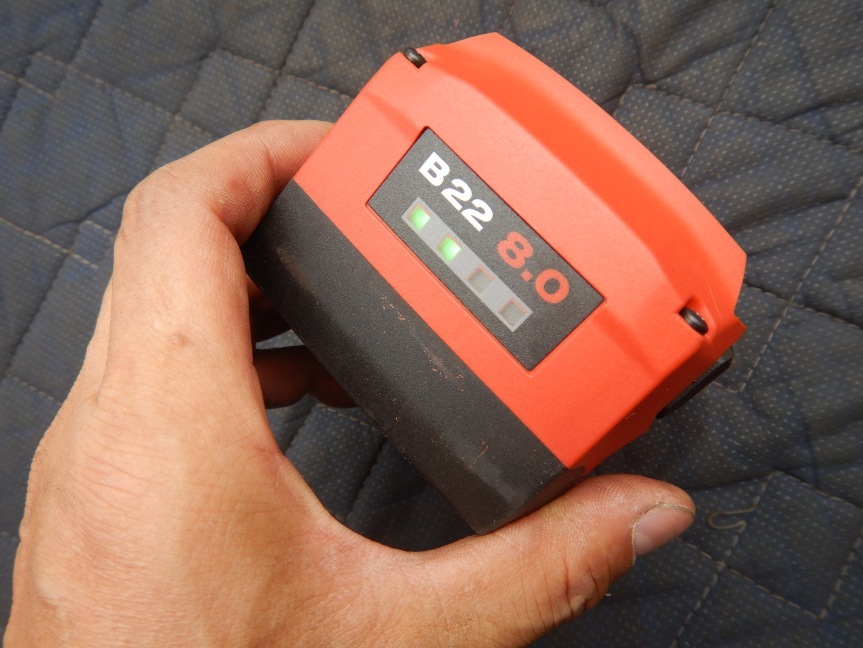 即決税0円未使用品HILTI純正リチウムイオンバッテリーB22/8,0Li-ion 21,6V8,0Ah電池 2310411 2024年9月製_画像10