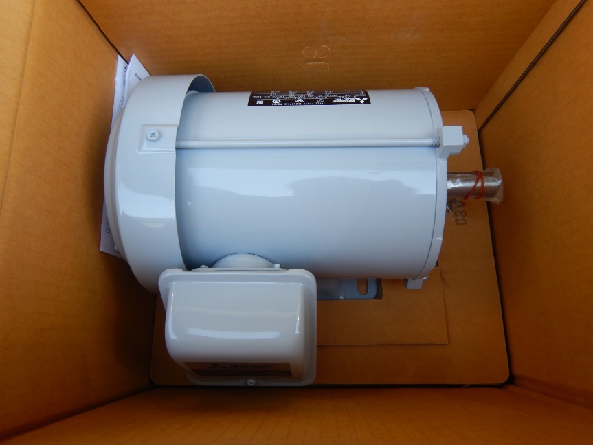 即決税0円未使用品三菱三相モートルSF-PR 0.75kw 4P 200V 三相モーター1馬力 2022年_画像3