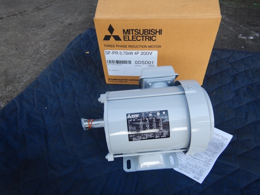 即決税0円未使用品三菱三相モートルSF-PR 0.75kw 4P 200V 三相モーター1馬力 2022年_画像4