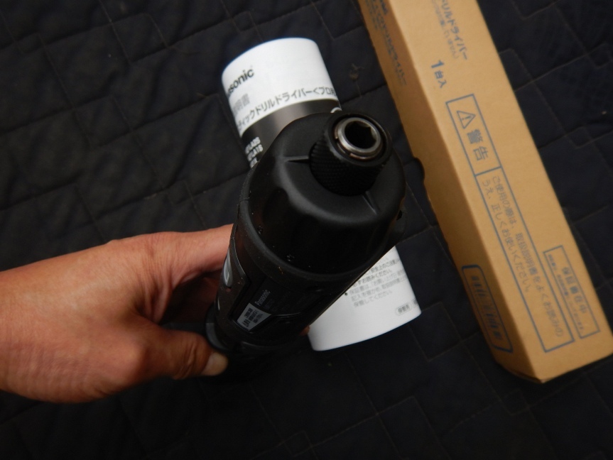 即決税0円未使用品Panasonic充電スティックドリルドライバーEZ7421X-B 7,2対応本体のみ 保証書付 充電ペンドライバードリル_画像4