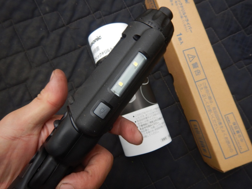 即決税0円未使用品Panasonic充電スティックドリルドライバーEZ7421X-B 7,2対応本体のみ 保証書付 充電ペンドライバードリル_画像5