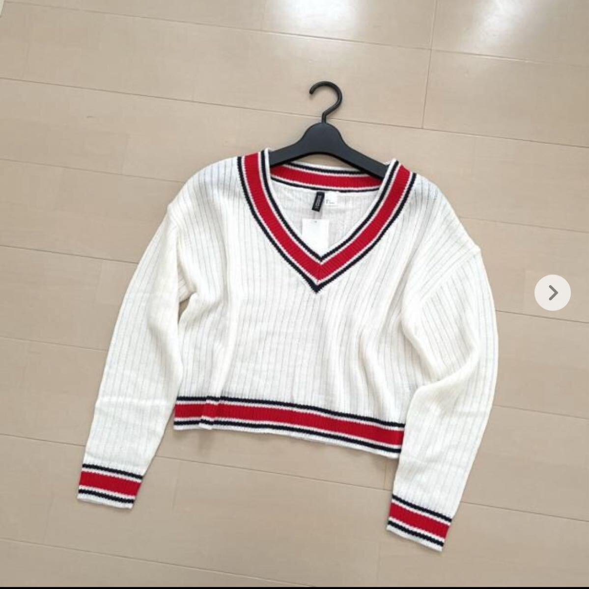 [新品] Vネック配色ラインニットトップス セーター ニット ホワイト ケーブルニット_画像2